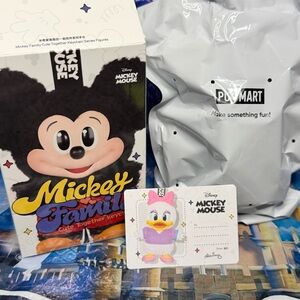 Daisy Disney Pop Mart Mickey Family Cute Together Keychain Series NWT